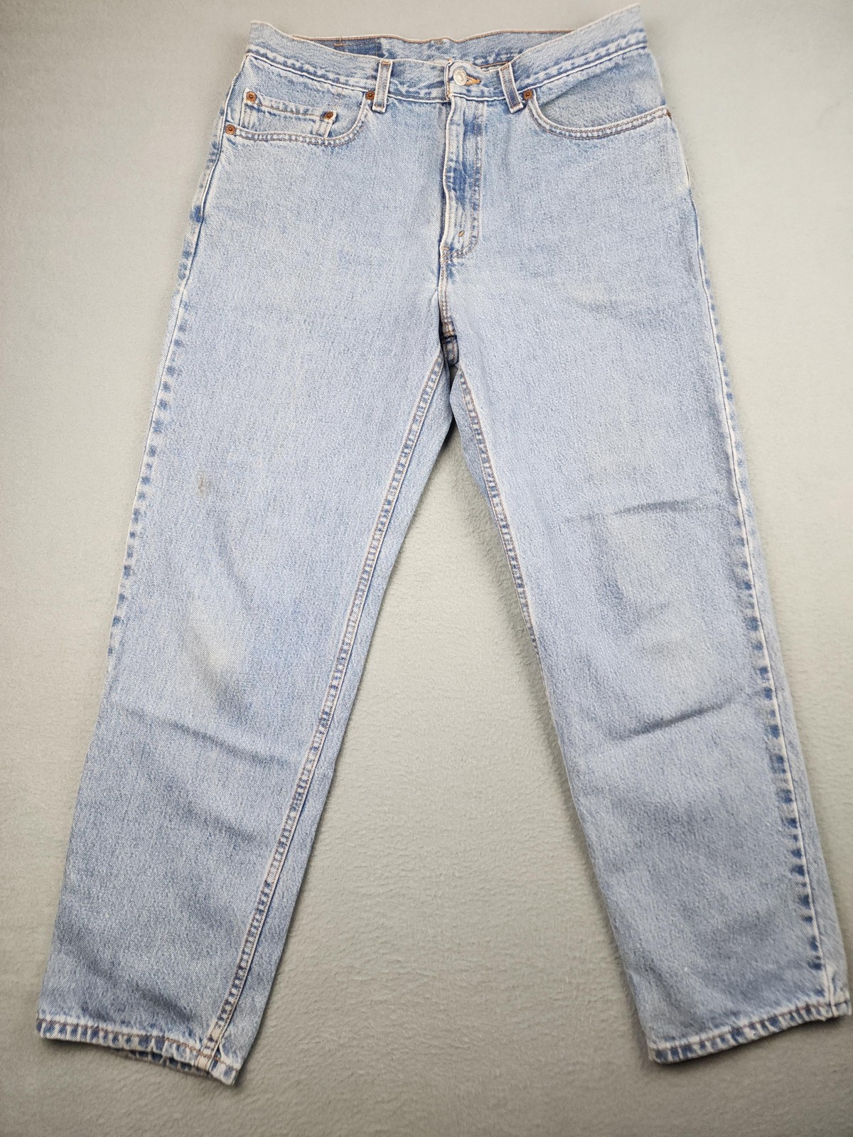 Vintage Levi’s 550 Relaxed Taper Jeans Mens 34×30 (32×29) Light Blue Denim USA