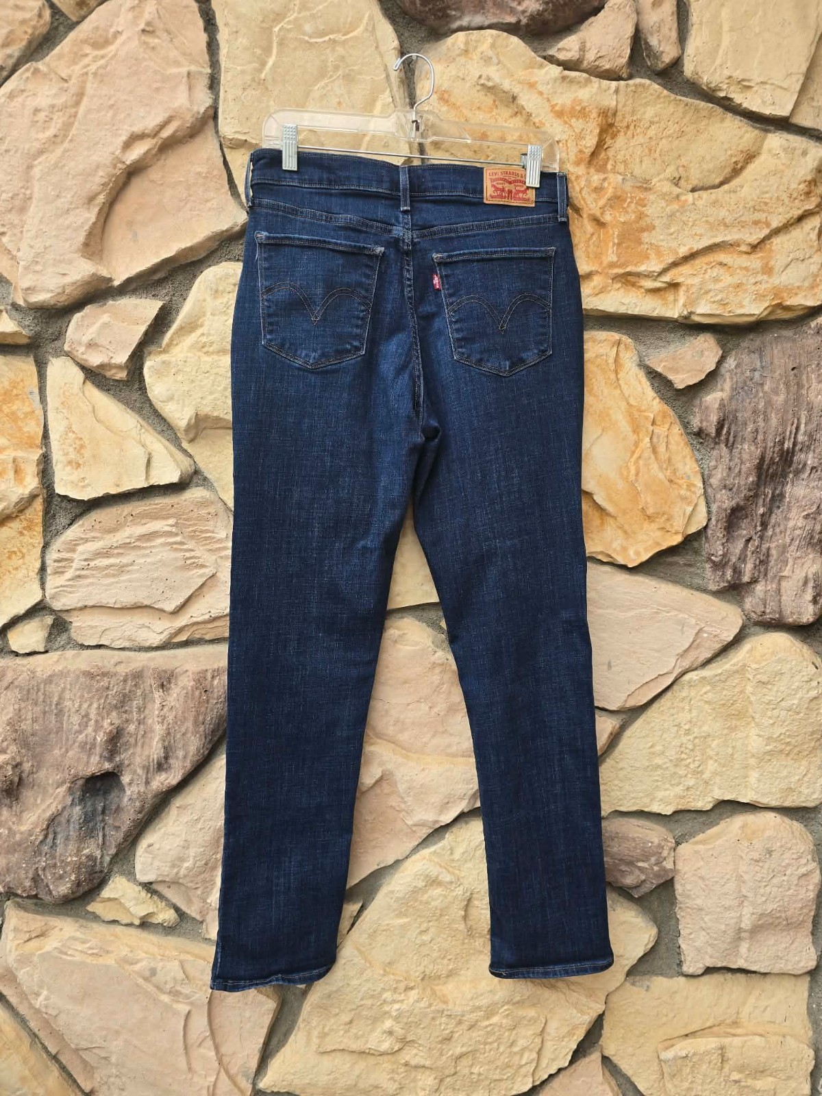 LEVI Dark Blue Classic Straight Leg 8L (MEASURES 30″x30″) Women’s Denim Jeans