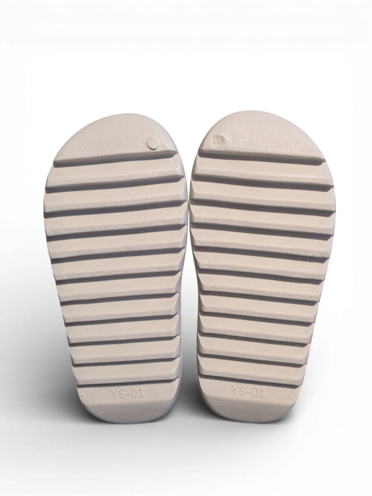Yeezy YS-01 Cream Slides Size 9 Brand New With Dust Bag *SHIPS SAME DAY*