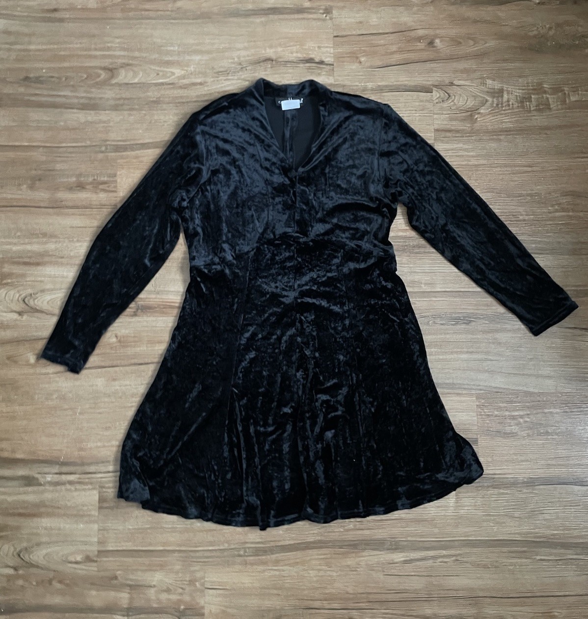 90s Vintage Carole Little Black Velvet Long-Sleeve Dress Size 12 – Made in USA
