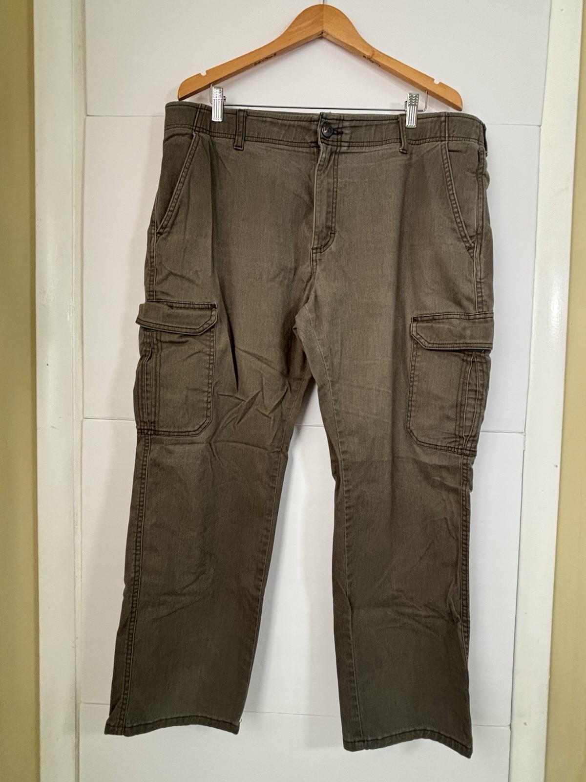 Lee Extreme Comfort Men’s Straight Fit Cargo Pants Gray Canvas Stretch 40W