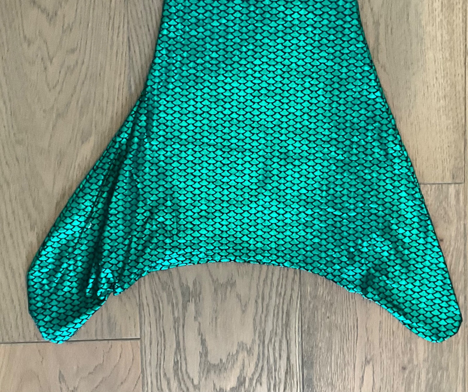 2 Mermaid Tails for Kids – Size Medium/8- EUC! Fin Fun & Magical Mermaid
