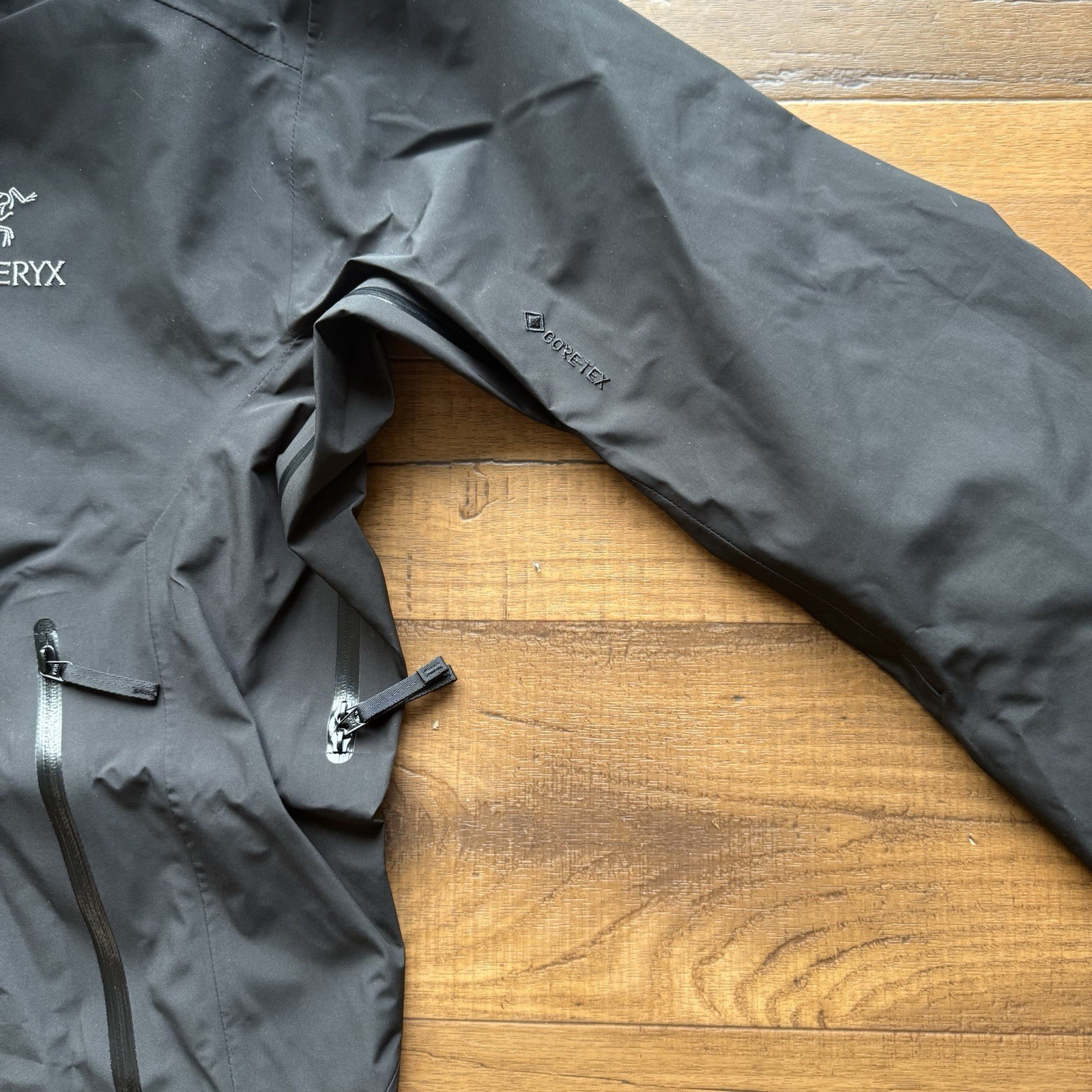 Arcteryx Beta LT Black Medium New