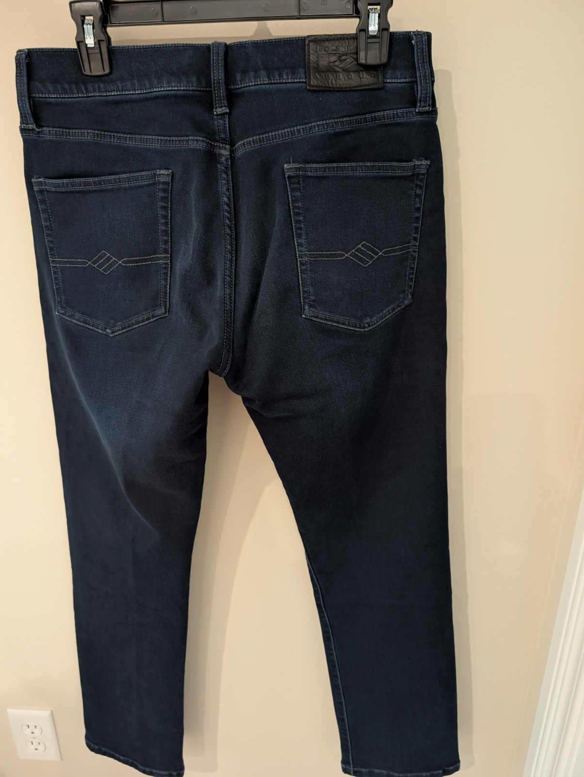 Joseph Abboud Mens Classic Fit Jeans 30×30 Indigo Blue Stretch Denim RN 77219