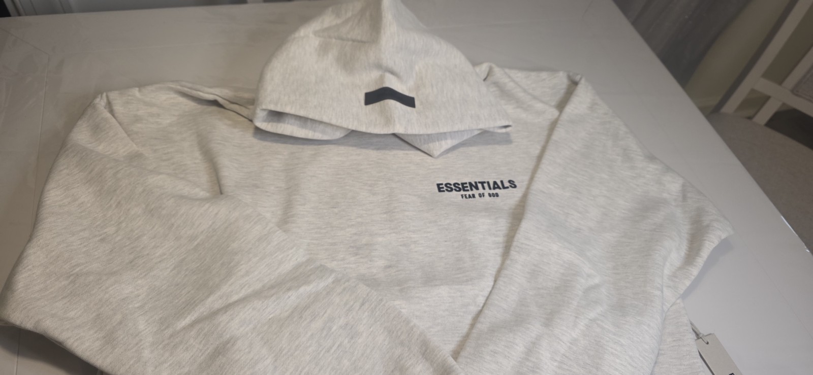 Essentials Fear of God Men’s M Gray Pullover Hoodie Logo Pockets Long Sleeve