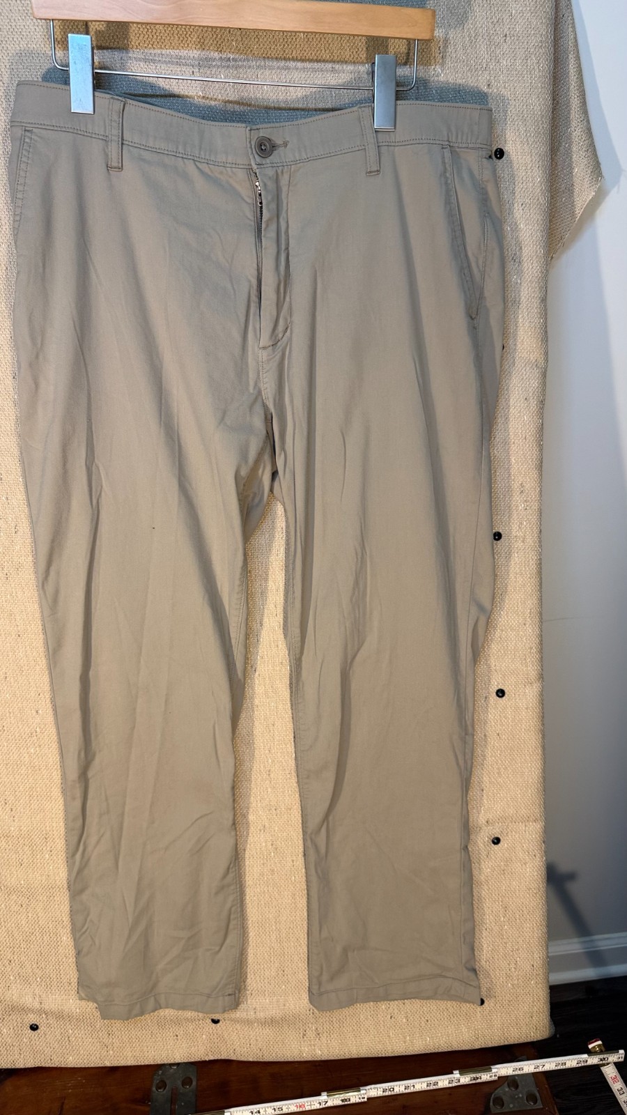 Orvis Mens 36×30 Khaki Chino Pants Tan Fly Fishing Outdoor Casual