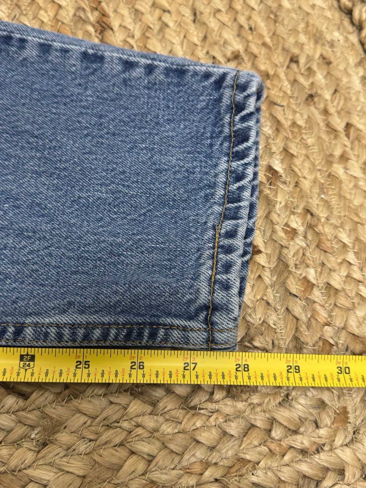 Levi’s Vintage Women’s 550 Relaxed Fit Tapered Mom Jean 29” USA