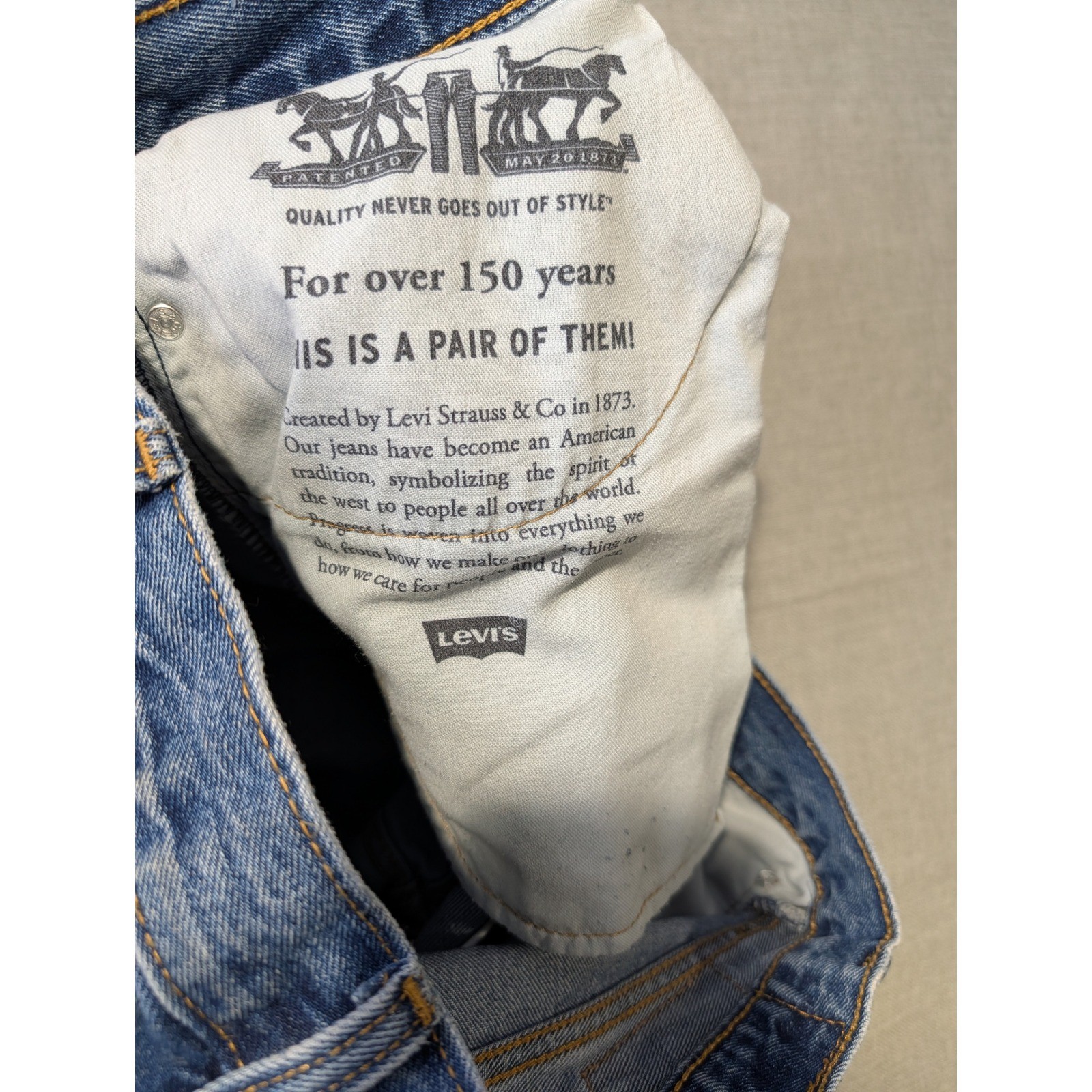 Levis 505 Regular Fit Mens Jeans W40 L30 Medium Wash Blue Straight Leg Denim