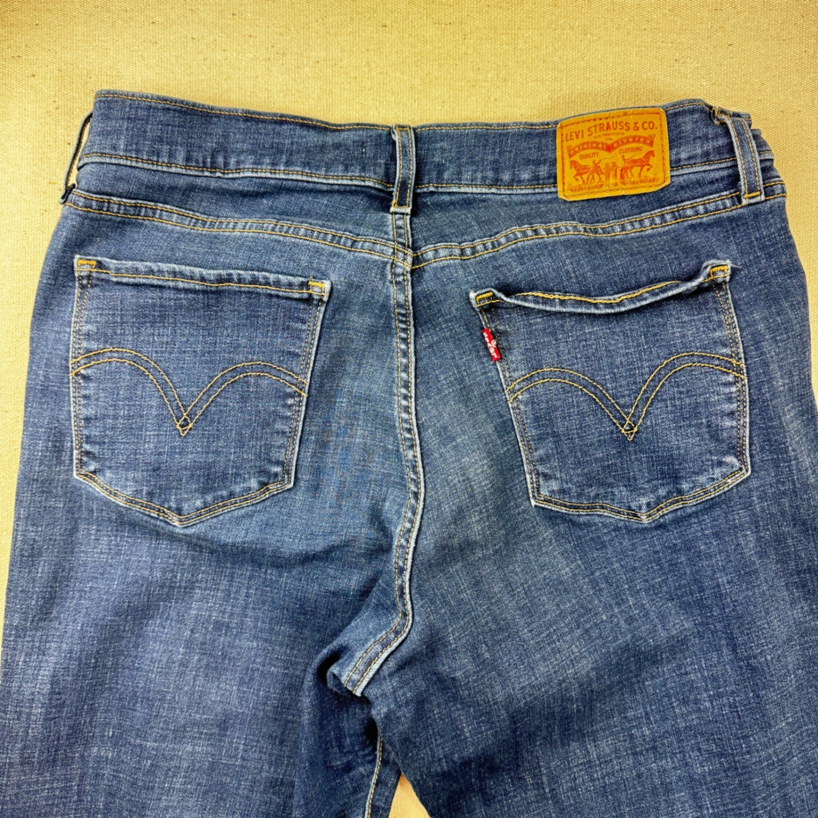 Levis Womens Classic Straight Leg Jeans Dark Wash Blue Denim Size 12