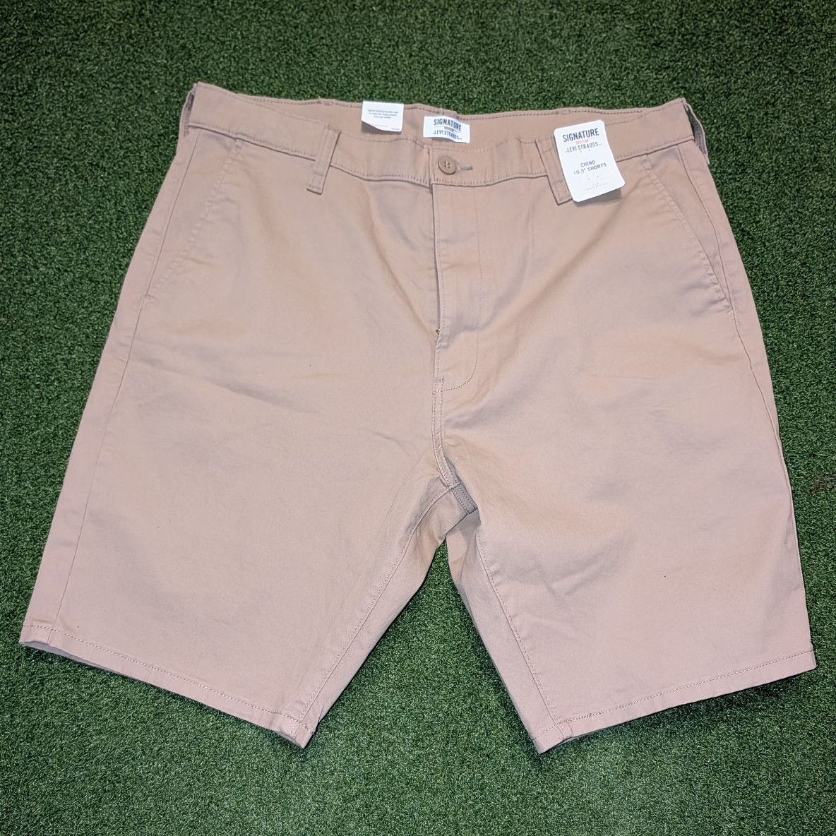 Signature by Levi Strauss Chino Shorts Mens 38 Tan Khaki Flex 10.5 Inseam NWT