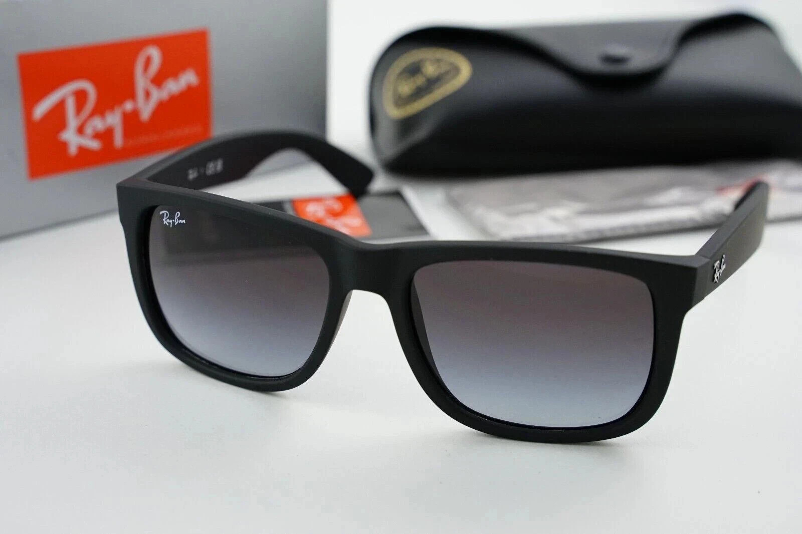 Ray-Ban Justin RB4165 622/T3 Rubber Black/Light Grey Gradient Polorized Lenses
