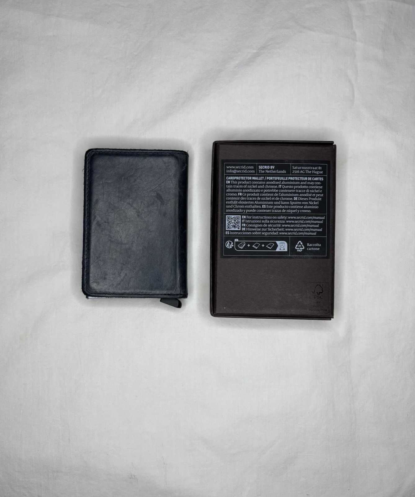 Secrid Slim Wallet Aluminum Core RFID Cardprotector Black Leather Case 4-6 Cards