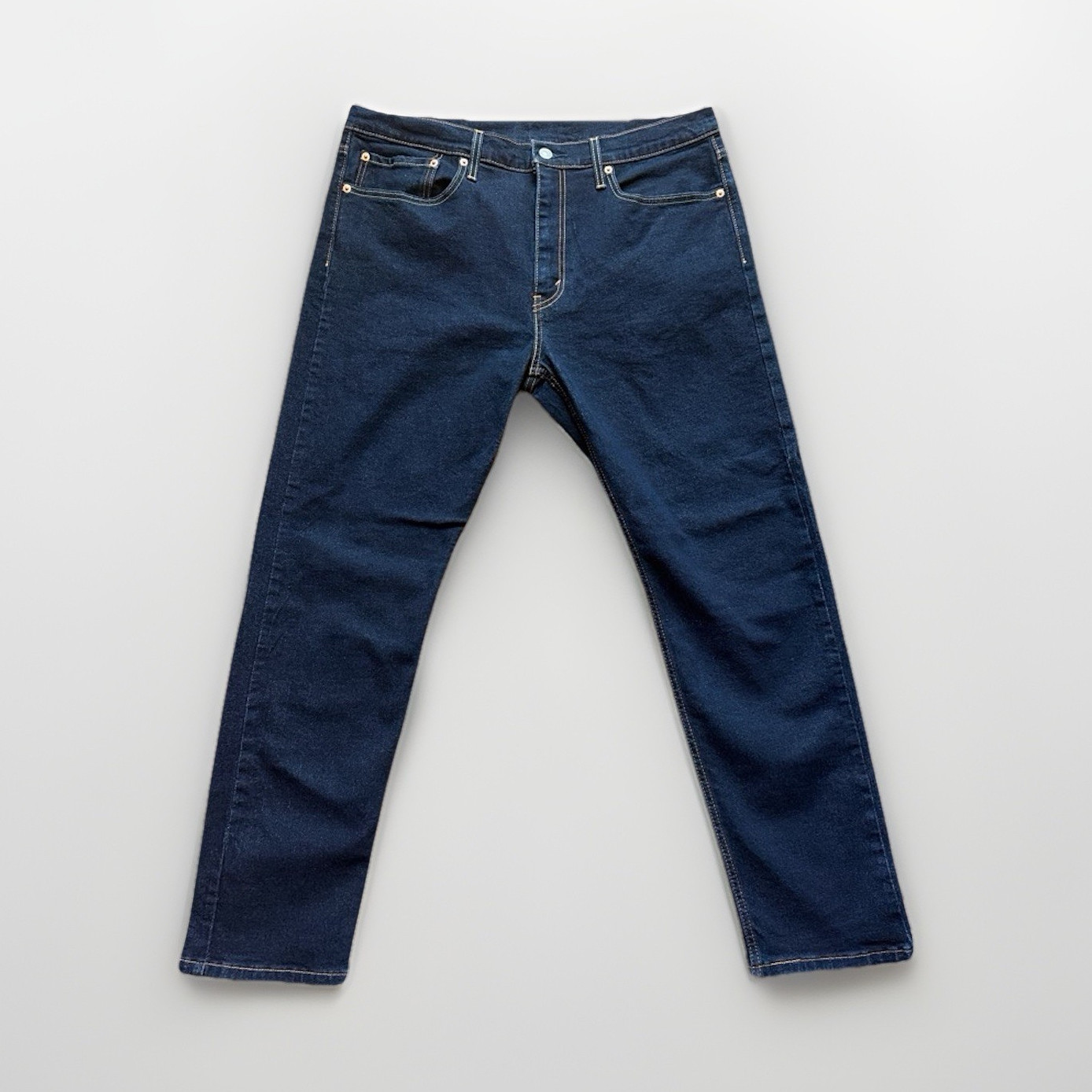 Levi’s Men’s Blue Dark Wash Denim Jeans Tapered Low Rise 5-Pocket Zip