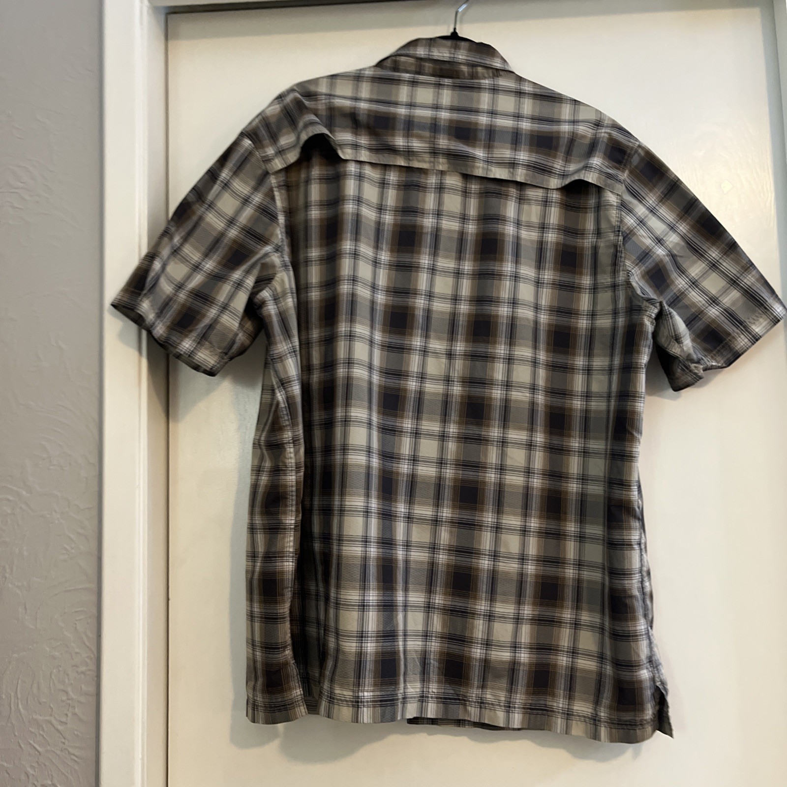 Croft & Barrow Men’s XL Short Sleeve Shirt Quick-Dry, Plaid, Vented, Button-Up