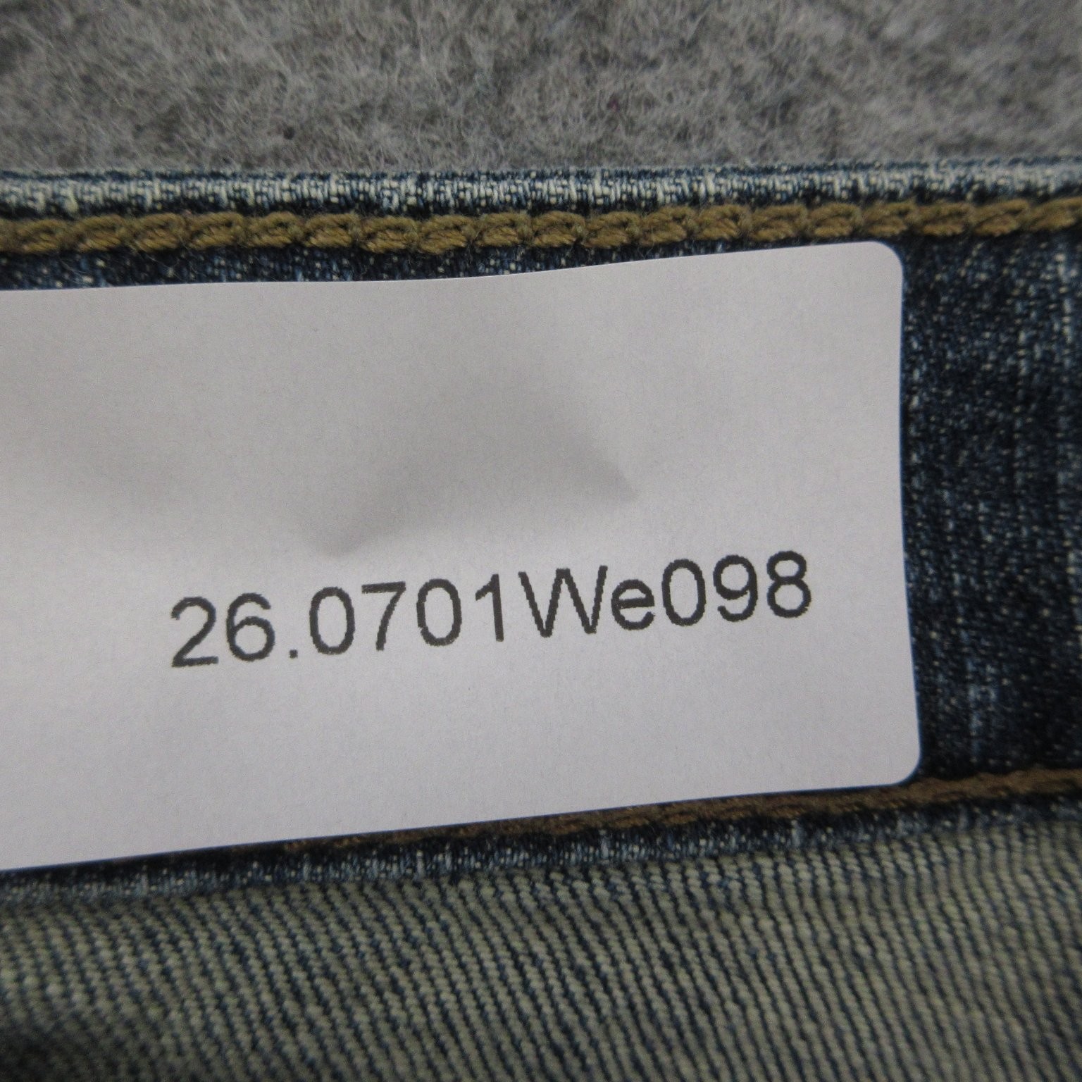Signature by Levi Strauss Men’s Blue Denim Mid Rise Straight Jeans 35×29