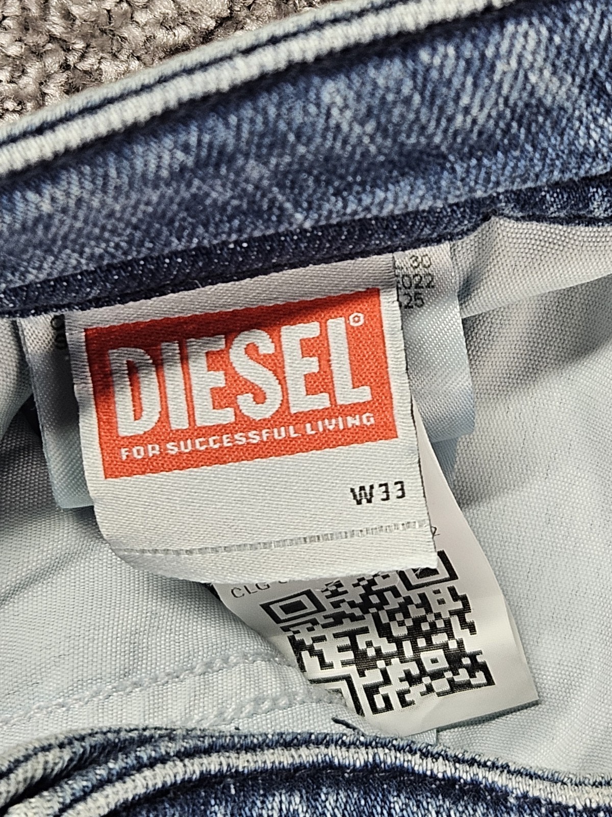 Diesel Buster-X Tapered Jeans Mens 33×30 Light Wash Stretch Denim Button Fly NWT