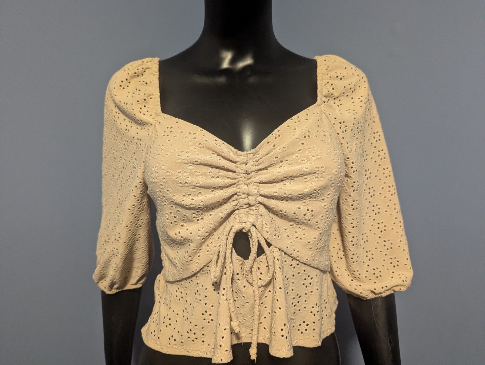 Urban Romantics Beige Eyelet Puff Sleeve Tie Front Peasant Blouse Size L