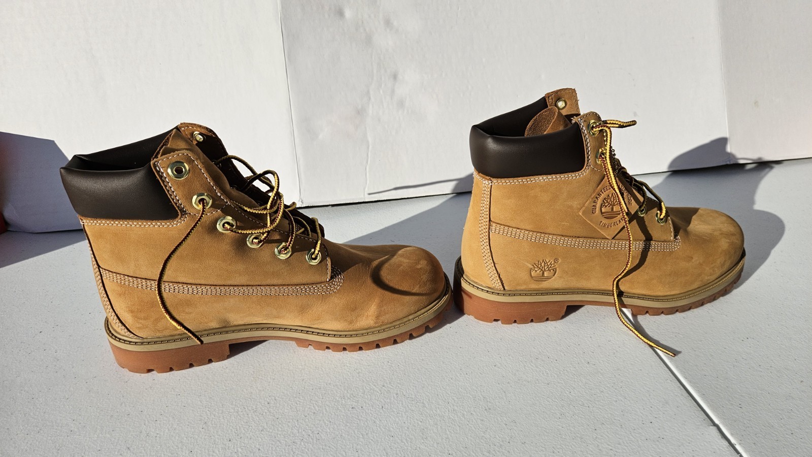 Timberland 6″ Premium Waterproof Boot Wheat Nubuck Size 7Y Ships TODAY