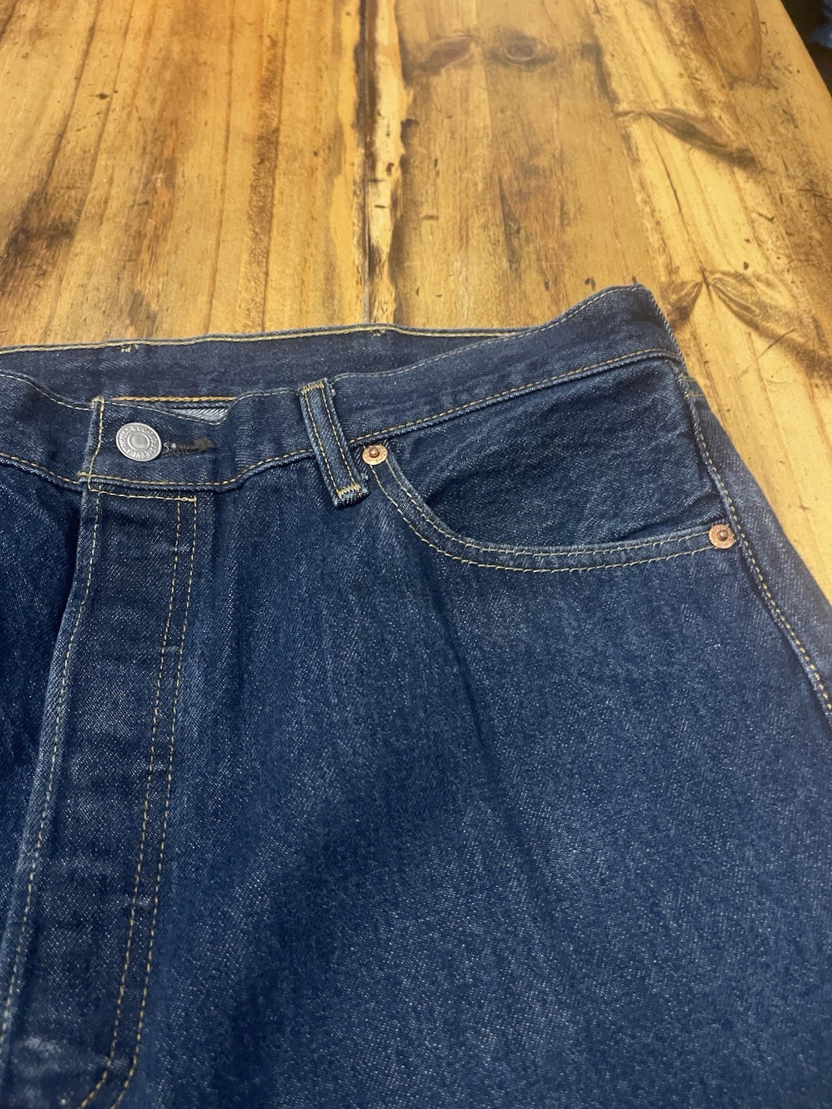 Levis 501 Regular Fit Mens Size 38X30 Button Fly Dark Denim Jean 00501-0000