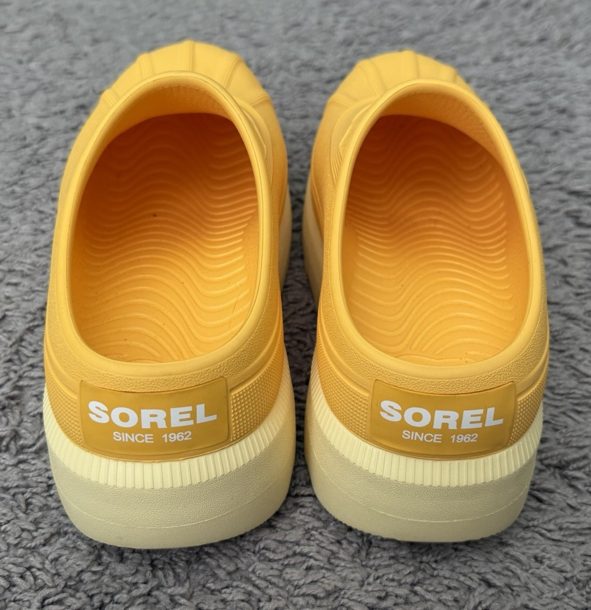 Sorel Caribou Clog Yellow Ivory Waterproof Slip-Ons Mule Shoes Women’s Size 7