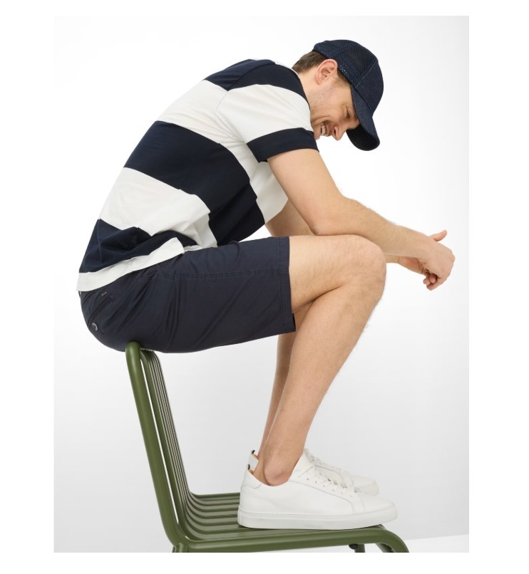 Style BARI-FLEX: BERMUDA IN A COTTON BLEND-Summery, lightweight, and smart.