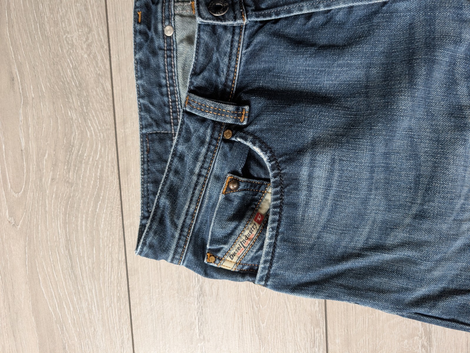 Diesel Larkee Jeans Mens w34 L32 Blue Straight Leg Regular Fit