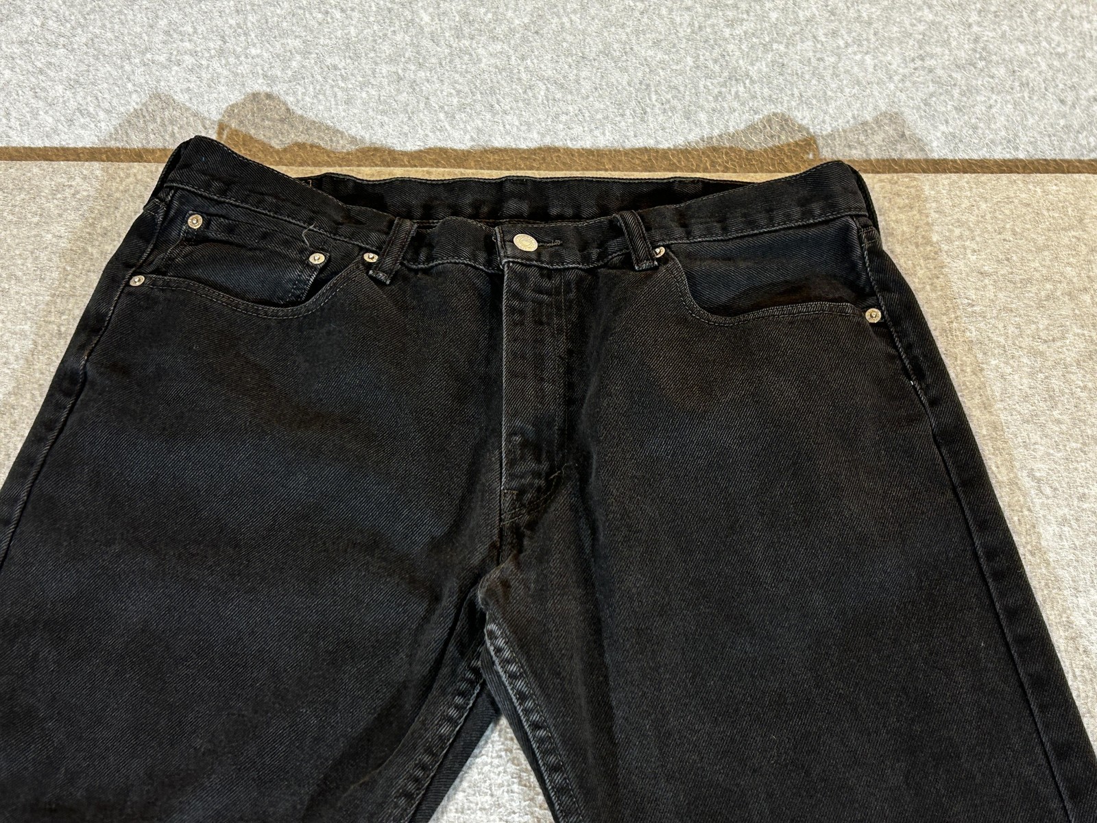 Levis 505 Jeans Mens 38×32 Regular Fit Straight Black Denim Classic Americana