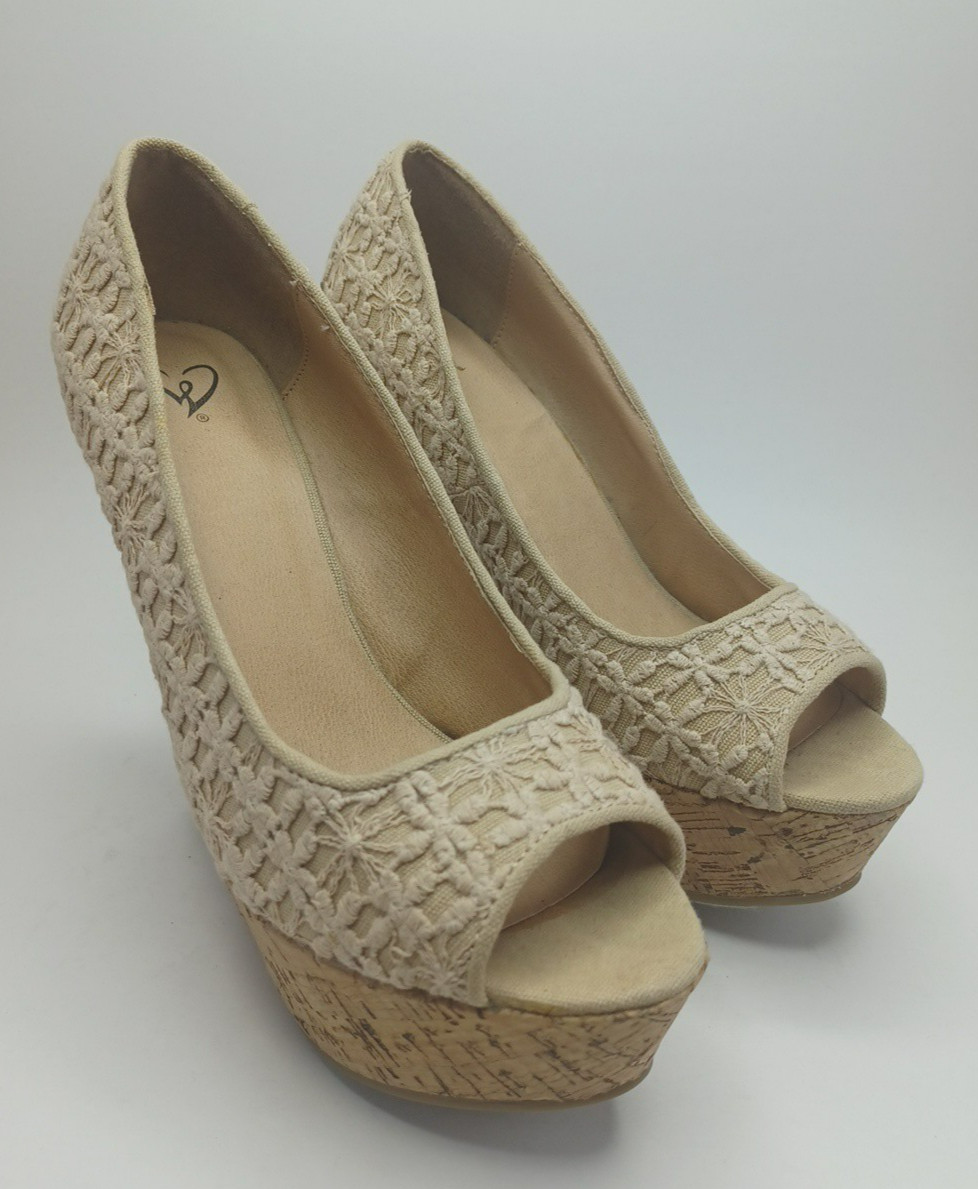 Womens Ivory Lace Peep-Toe Cork Wrapped Wedges – Sz 7