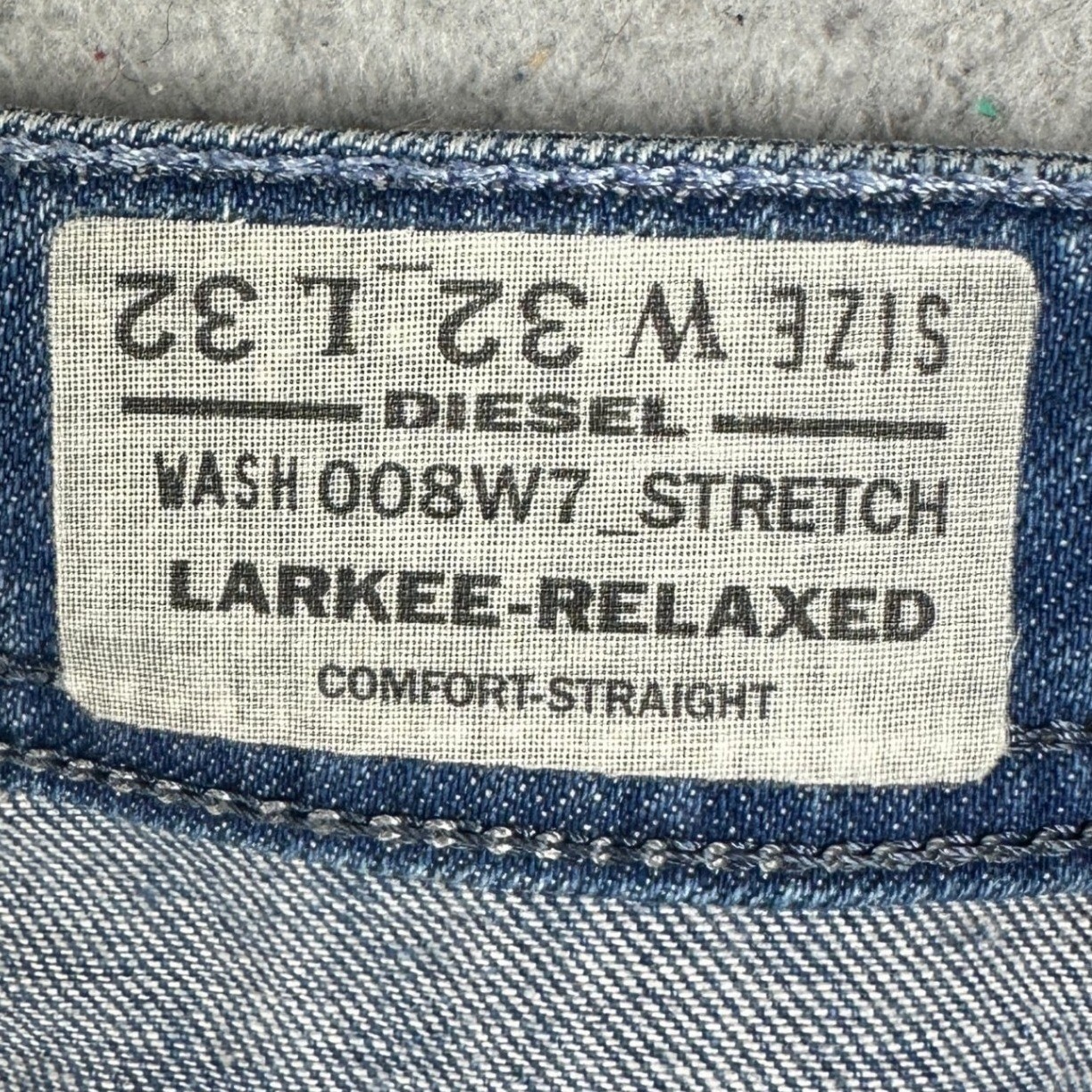 Diesel Jeans Mens 32X32 Blue Larkee-Relaxed Comfort-Straight Distressed Denim