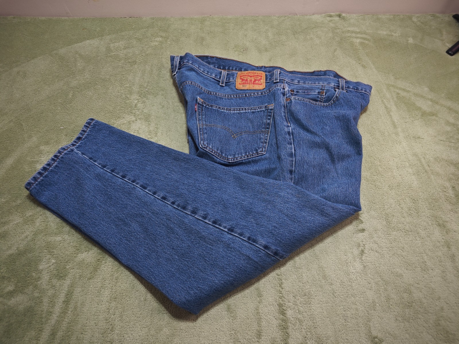 Levis 550 Relaxed Fit Jeans Mens 46×32 Medium Wash Blue Made in USA Vintage Deni