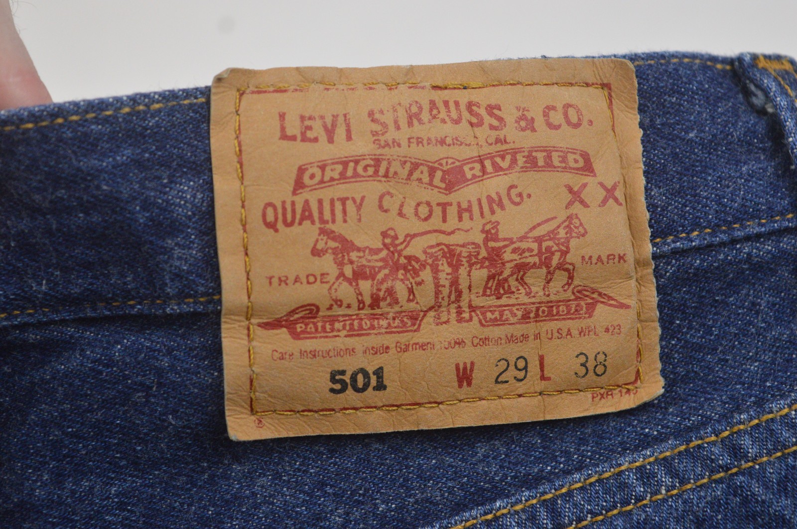 Vintage 1993 Levi’s 501 MADE IN USA Indigo Denim Jeans W29 L38