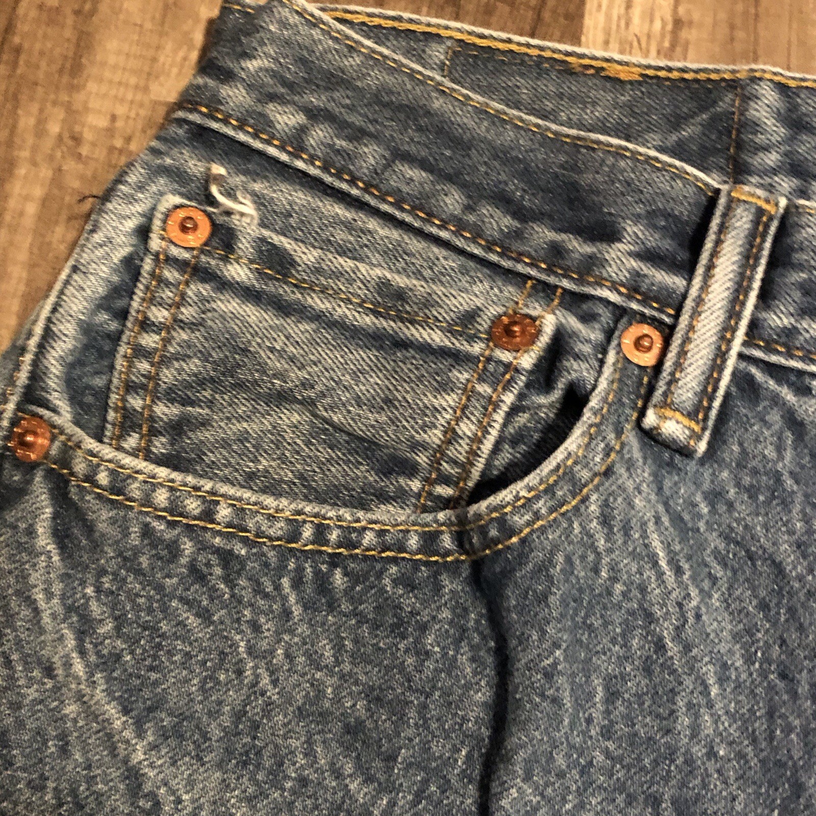 Levis 501 Jeans Mens 33×31 Shrink To Fit 100% Cotton Straight Leg Buttonfly Blue