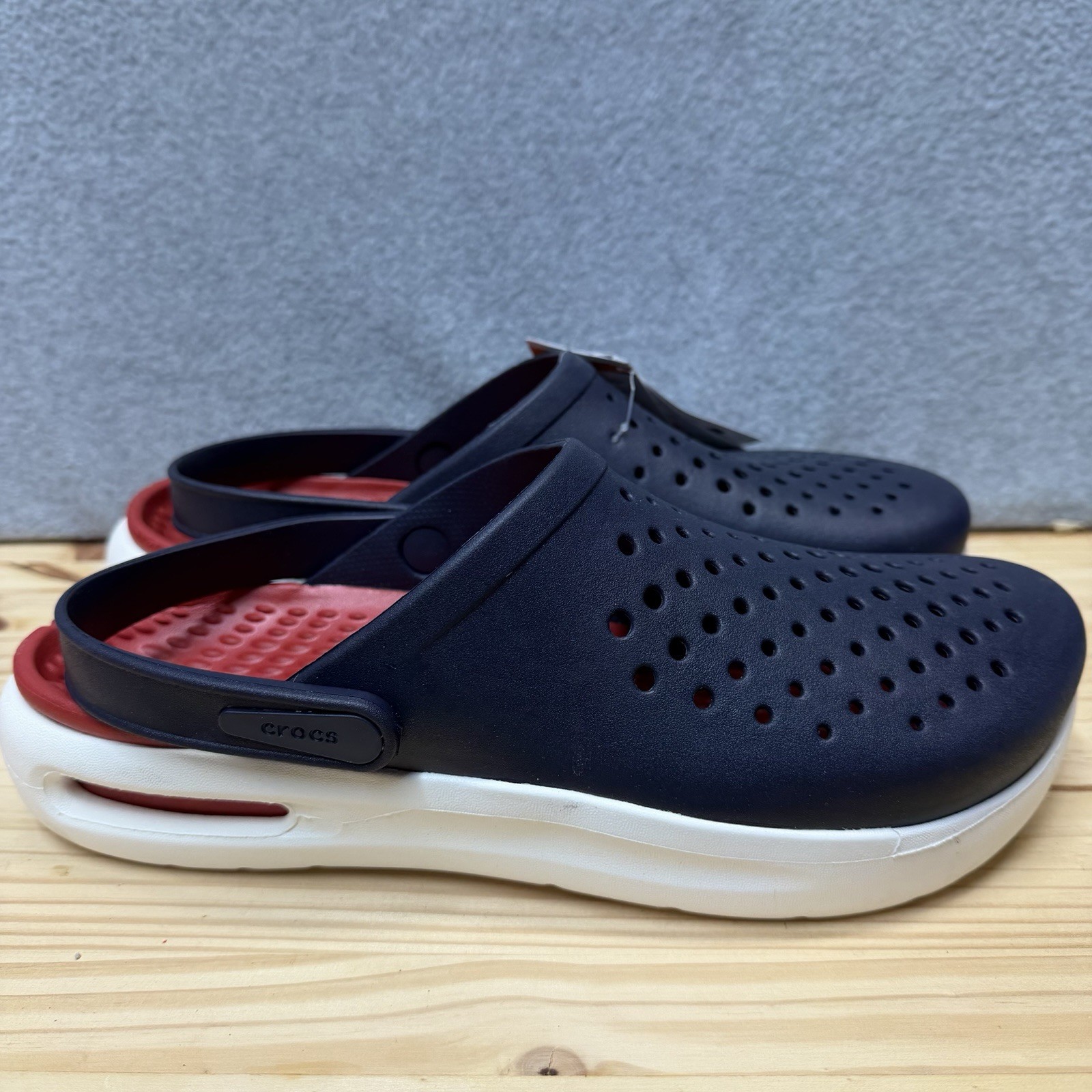Crocs InMotion Clog Navy Red 209964-410 Mens 9 WOMEN’S 11 NEW NWT