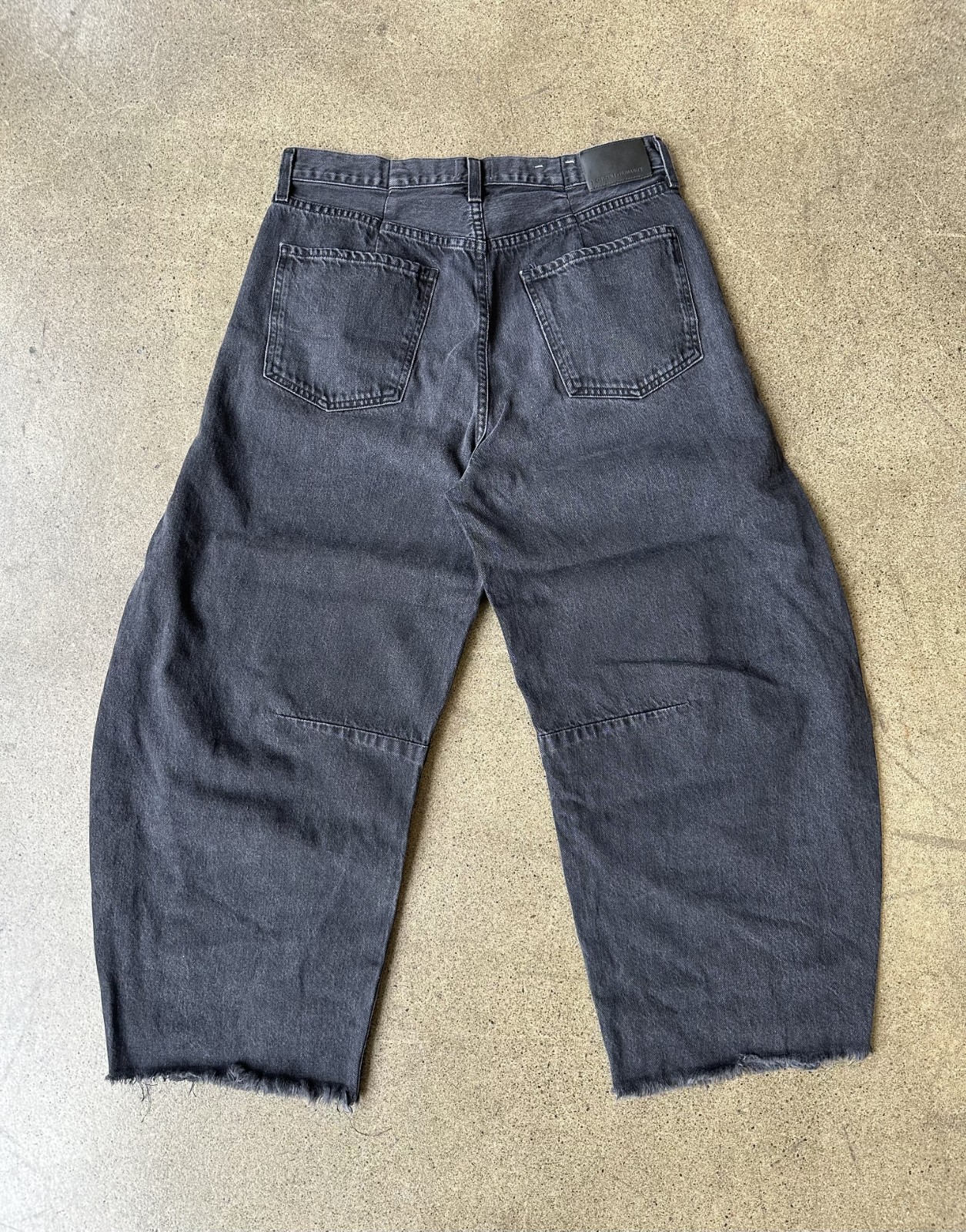 Citizens Of Humanity Black Horseshoe Barrel Leg Jeans Size 30