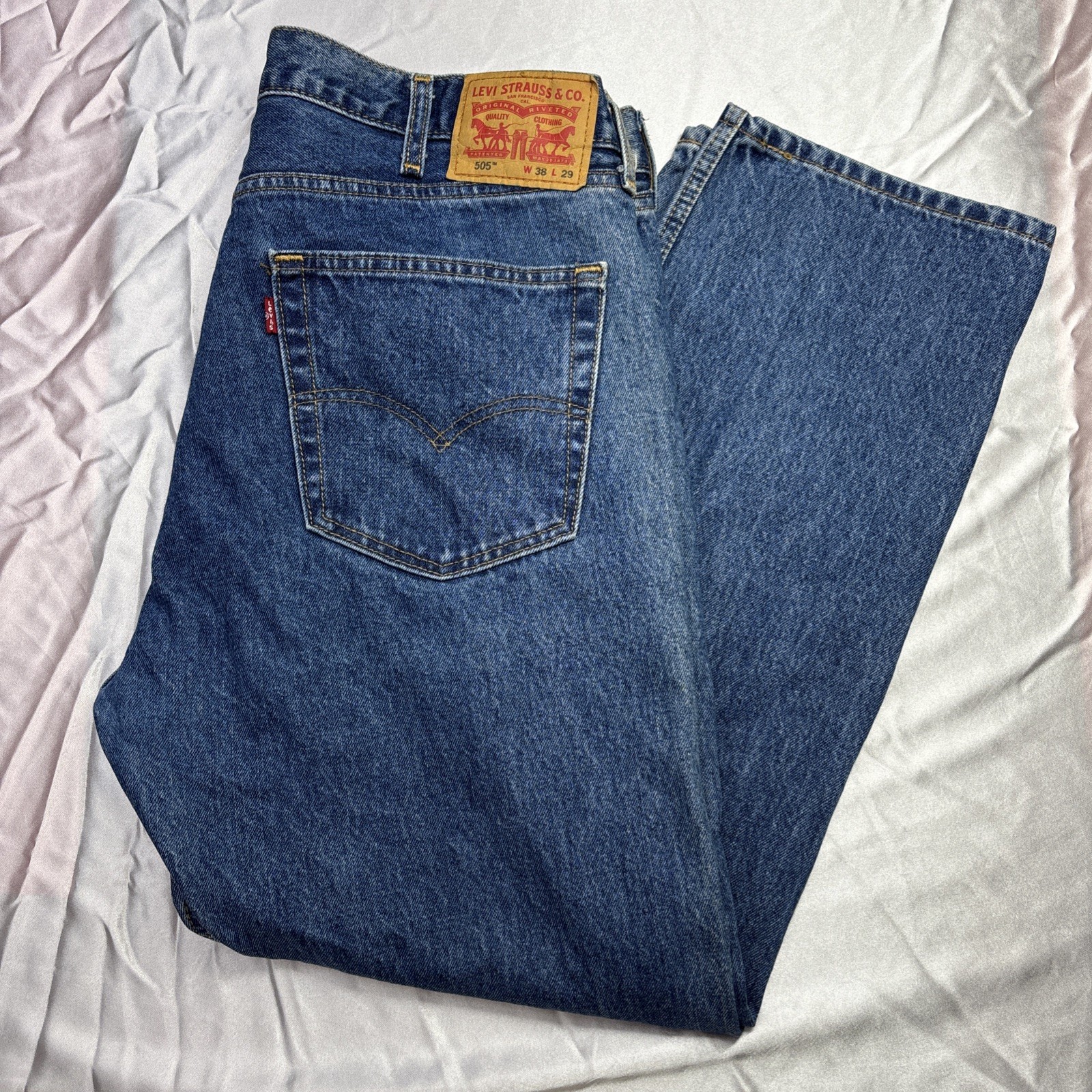 Levi’s 505 Regular Fit Men’s Blue Jeans Dark Wash Sz 38×29 Straight Leg