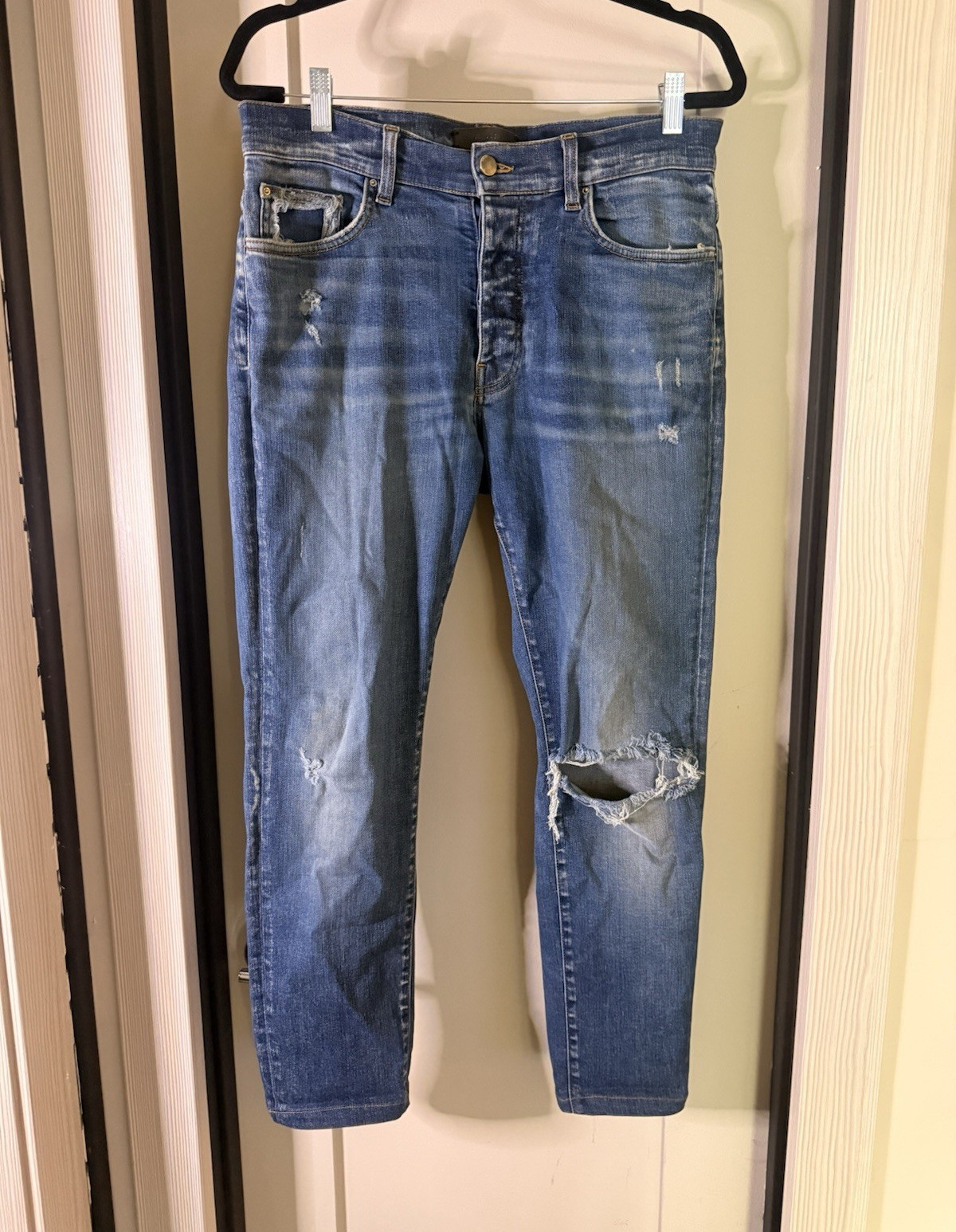 AMIRI Men’s Blue Distressed Slim Fit Skinny Denim Jeans Button Fly Logo
