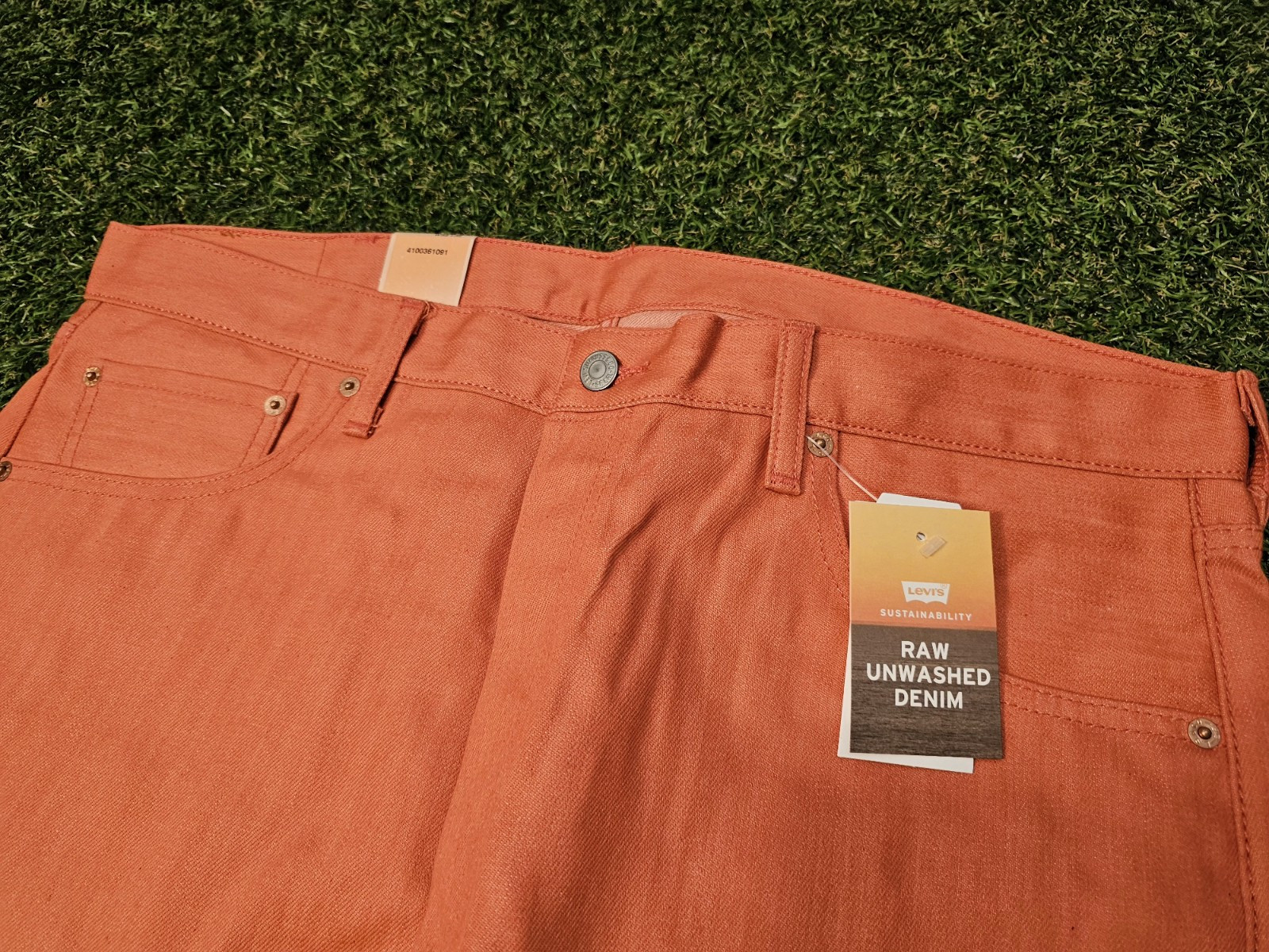 LEVI’S 501 Jeans NWT Button Fly Shrink to Fit Salmon Coral Straight Mens 38×32