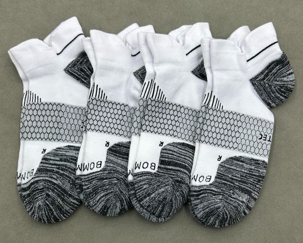 4 Pairs BOMBAS Men’s Lightweight Running Ankle Socks Size Large 9.5-13 White