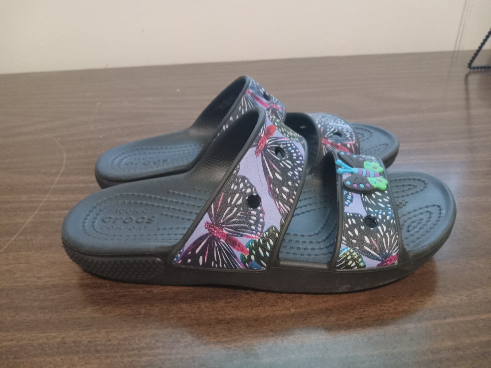 Crocs Classic Sandal Slides Slip Ons Butterflies Size US Men’s 4 Women’s 6