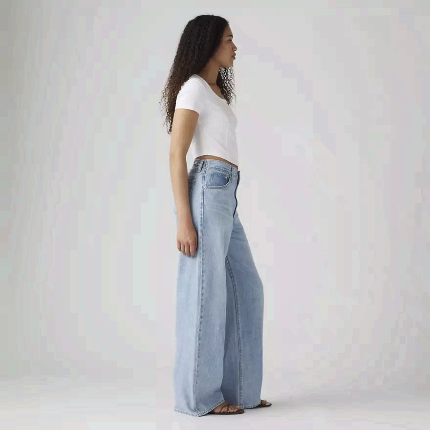 Levi’s Cinch Baggy Lightweight Women’s Jeans – Inseam 31