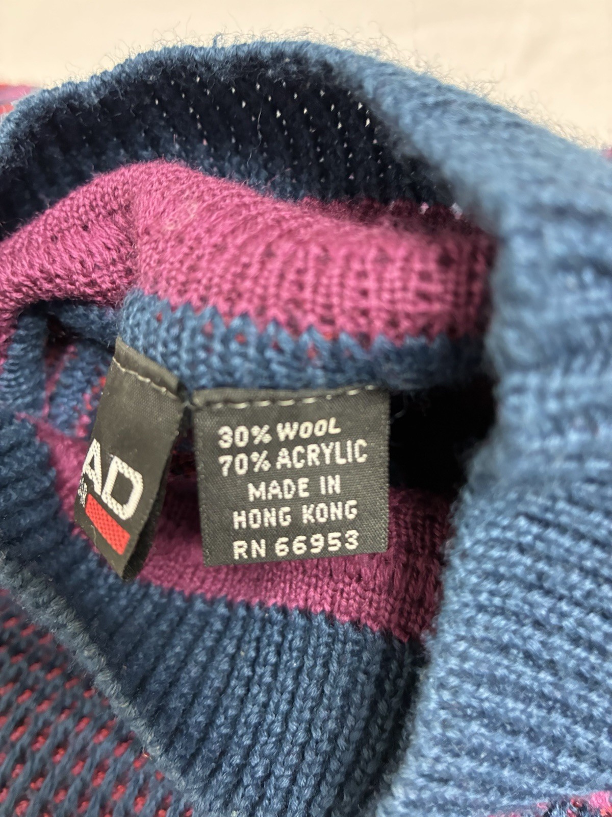 Head Sportswear Woman’s Small Size 4-6 Hand Wash Only Cold Water 30% Wool