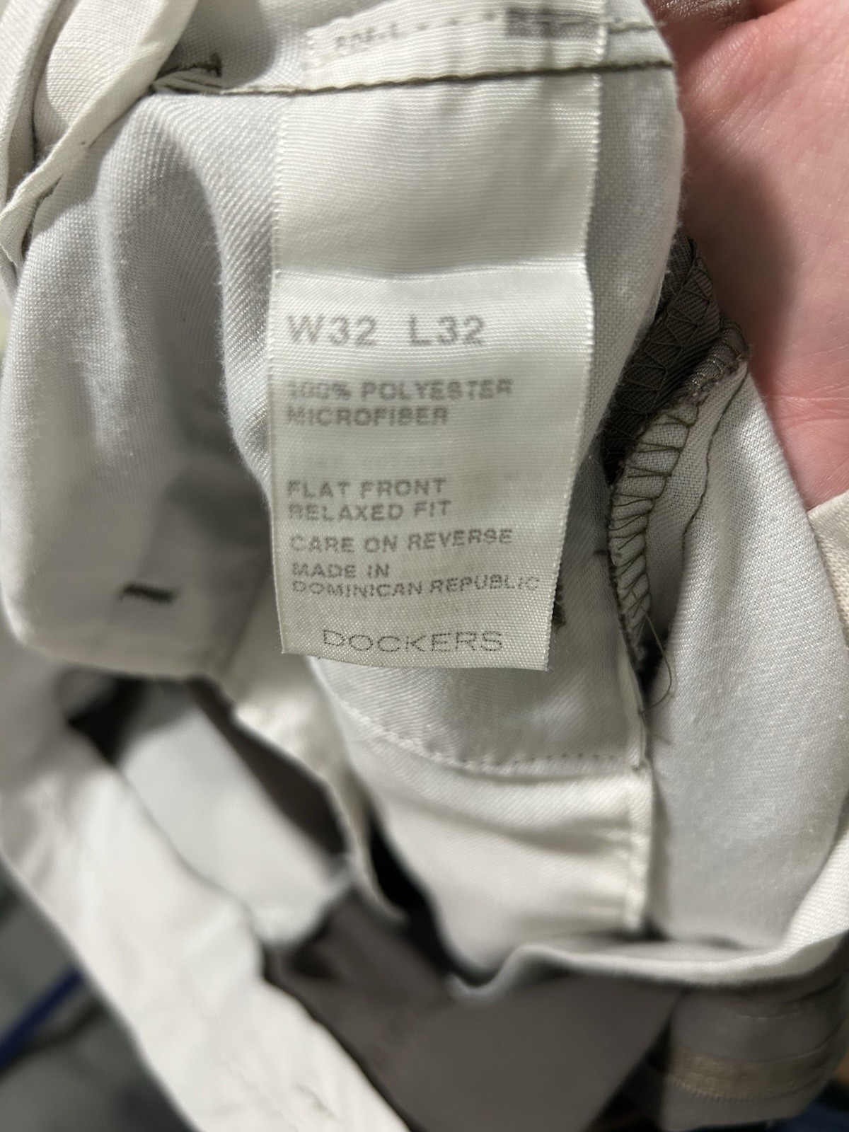 Dockers Premium Men’s Gray Microfiber Polyester Flat Front Dress Pants W32