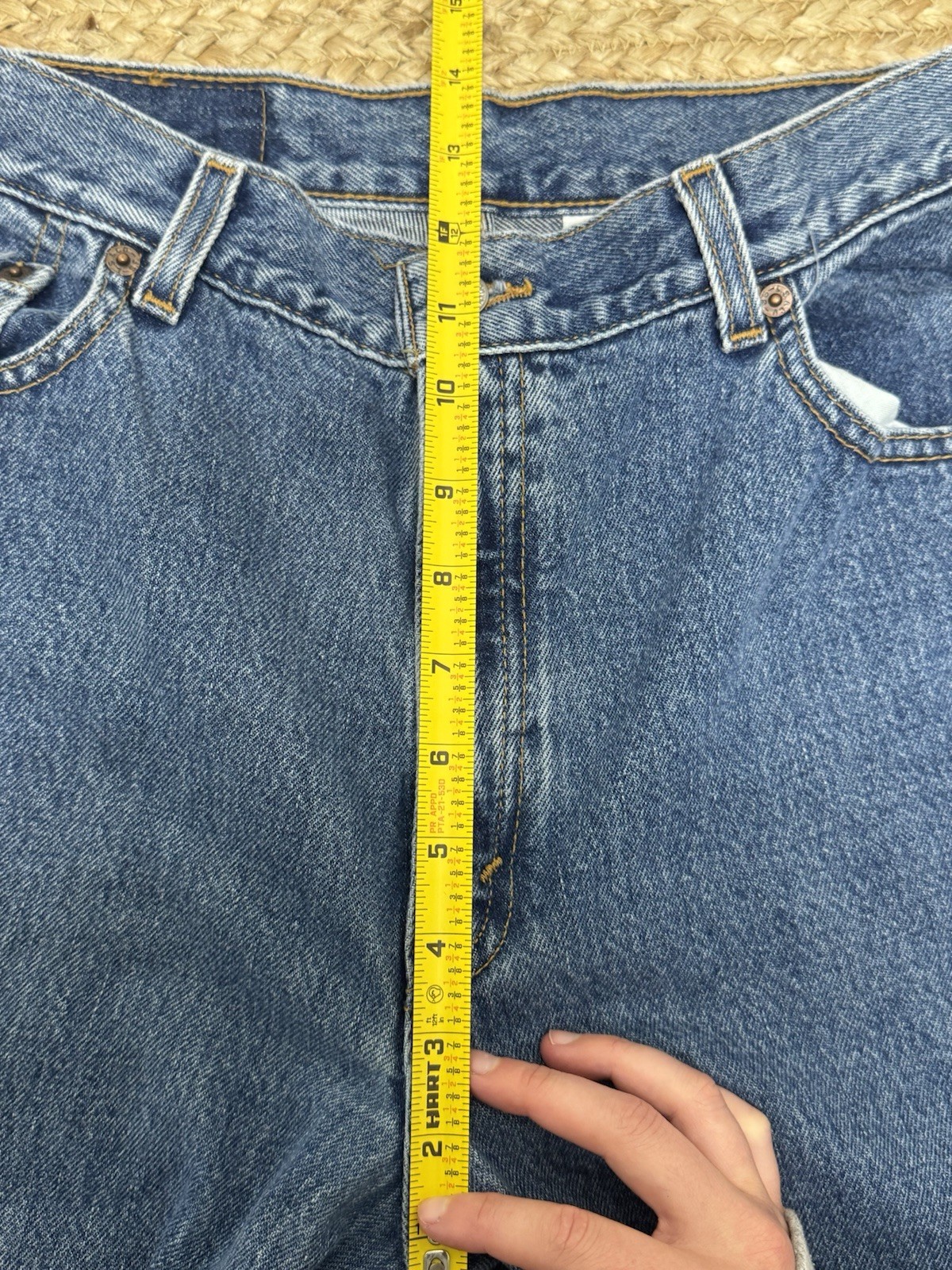 Levi’s Vintage Women’s 550 Relaxed Fit Tapered Mom Jean 29” USA