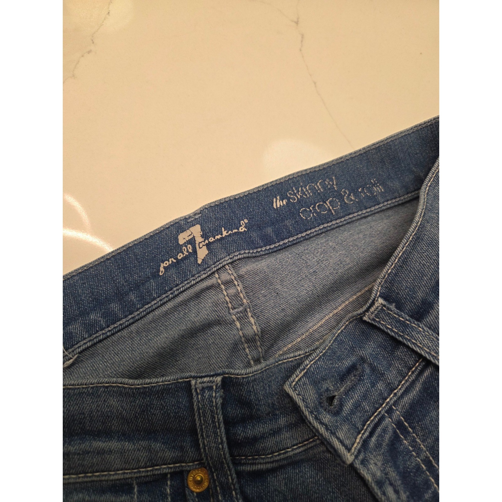 7 For All Mankind The Skinny Crop & Roll Medium Wash Stretch Jeans Size 25