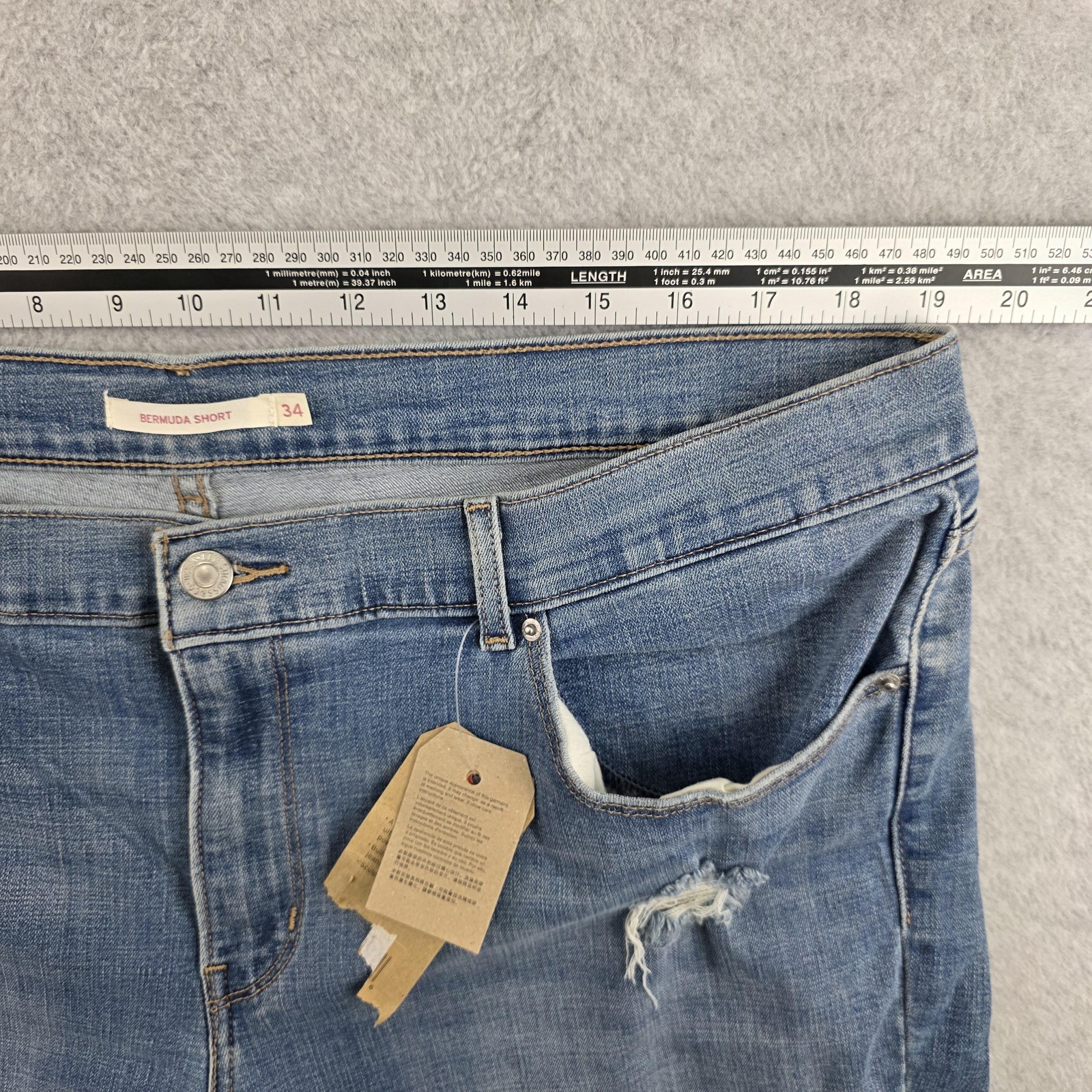 Levi’s Bermuda Shorts Womens 18 W34 Blue Stretch Mid Rise Denim NWT