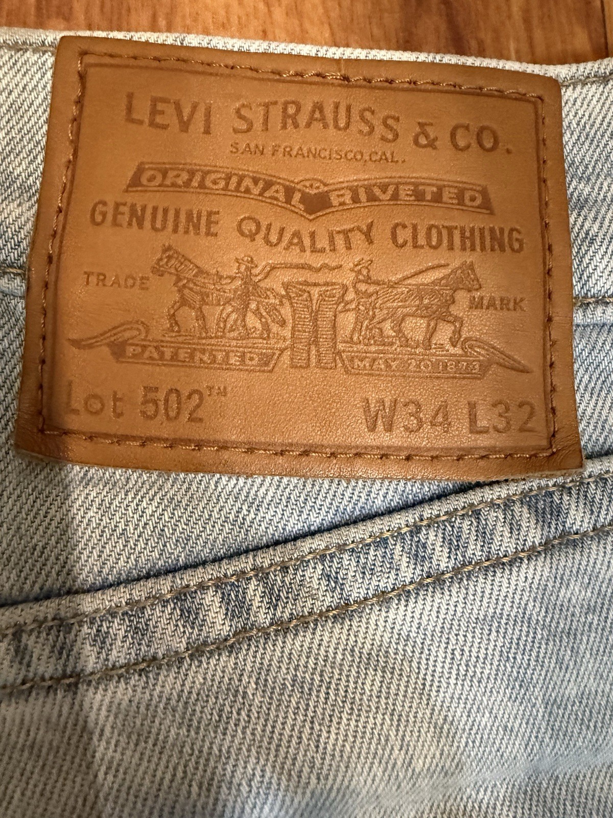 Levi’s Premium Men’s Light Wash Tapered Mid Rise Denim Big E zipper fly