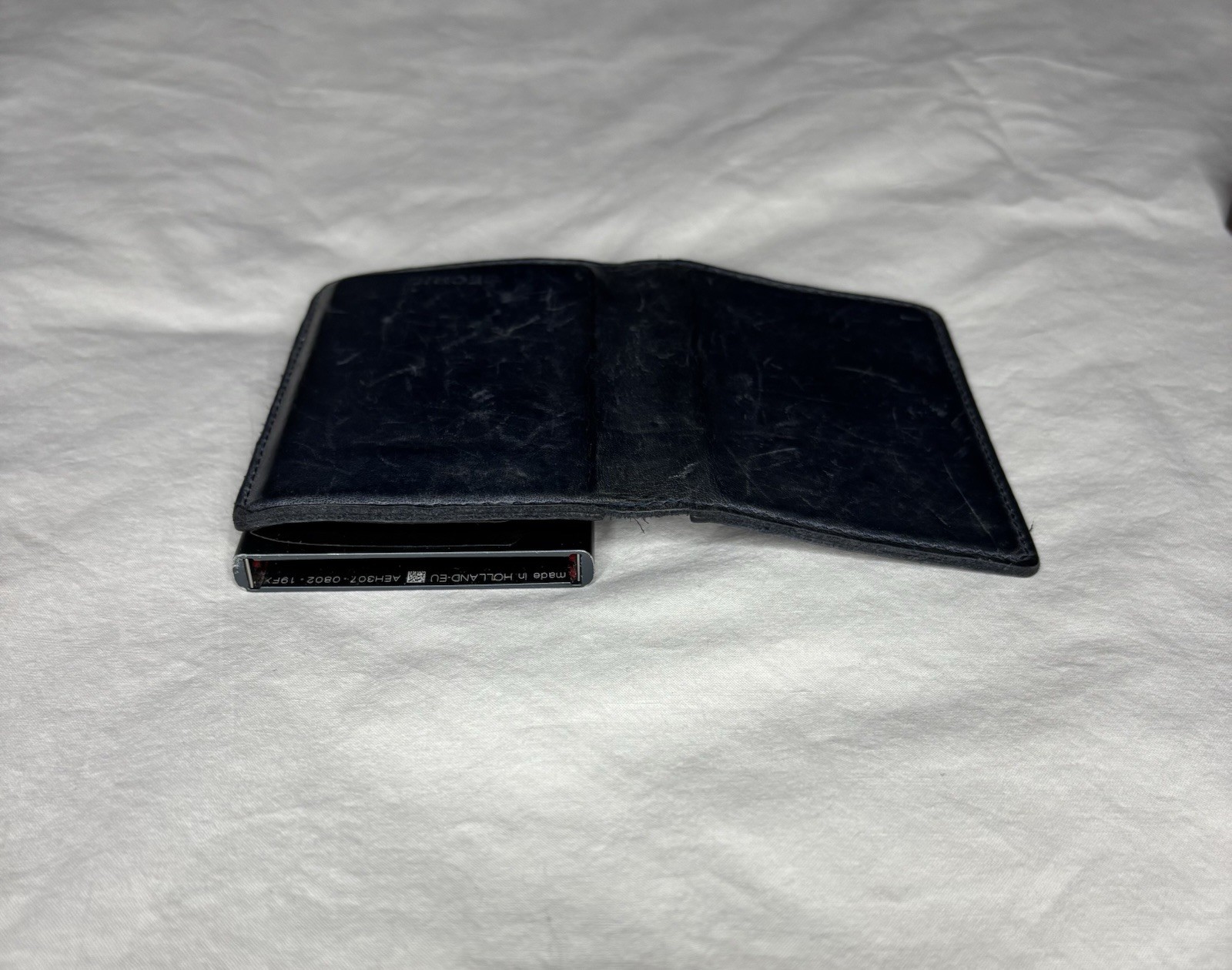 Secrid Slim Wallet Aluminum Core RFID Cardprotector Black Leather Case 4-6 Cards