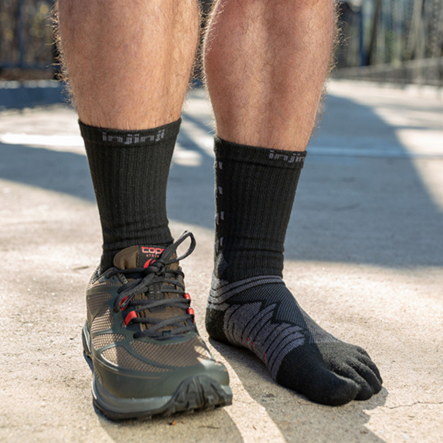 Injinji Unisex Ultra Run Crew Comfortable Toe Socks, Obsidian, Size Options