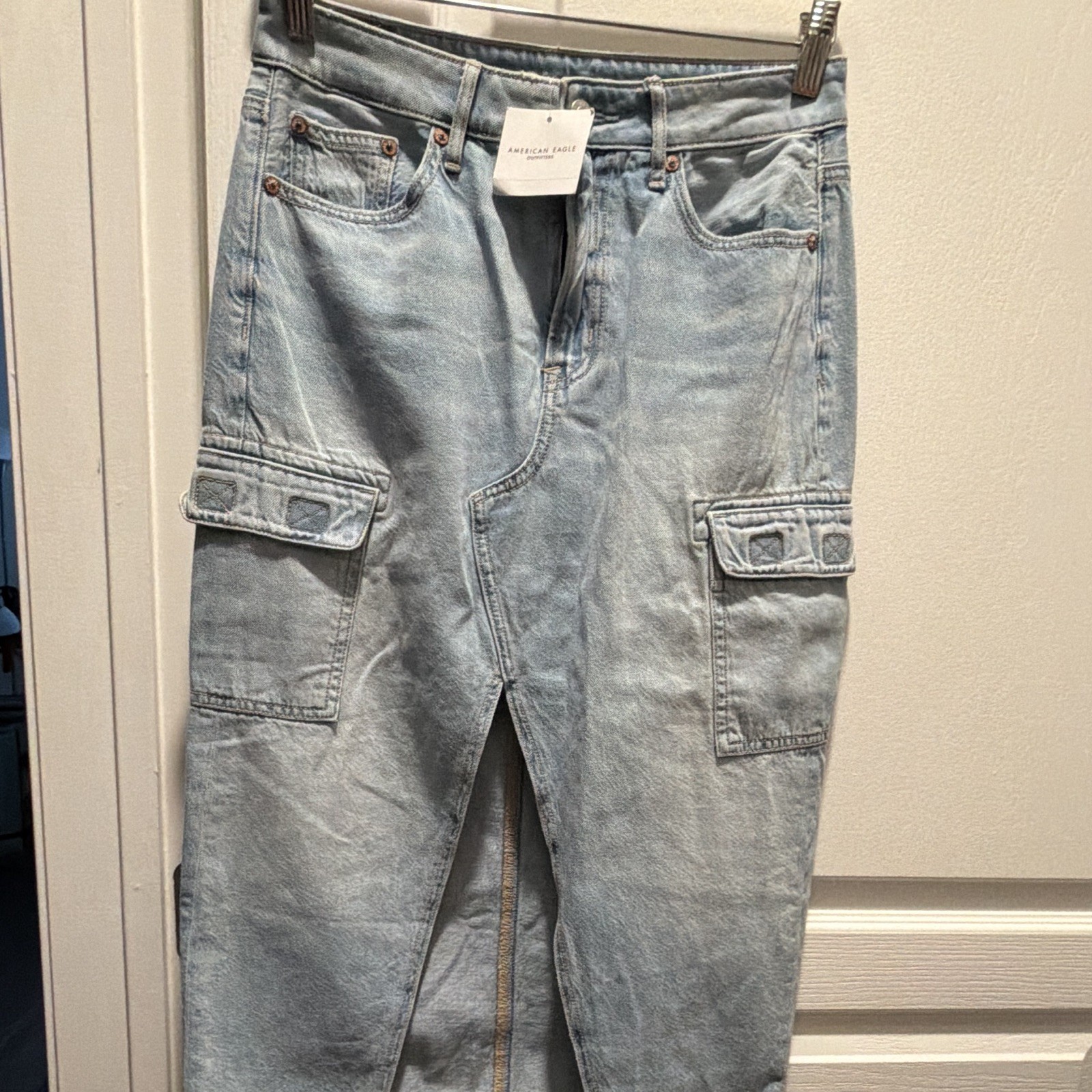 American Eagle Outfitters Light Wash Blue Relaxed Fit Cargo Denim Jeans M