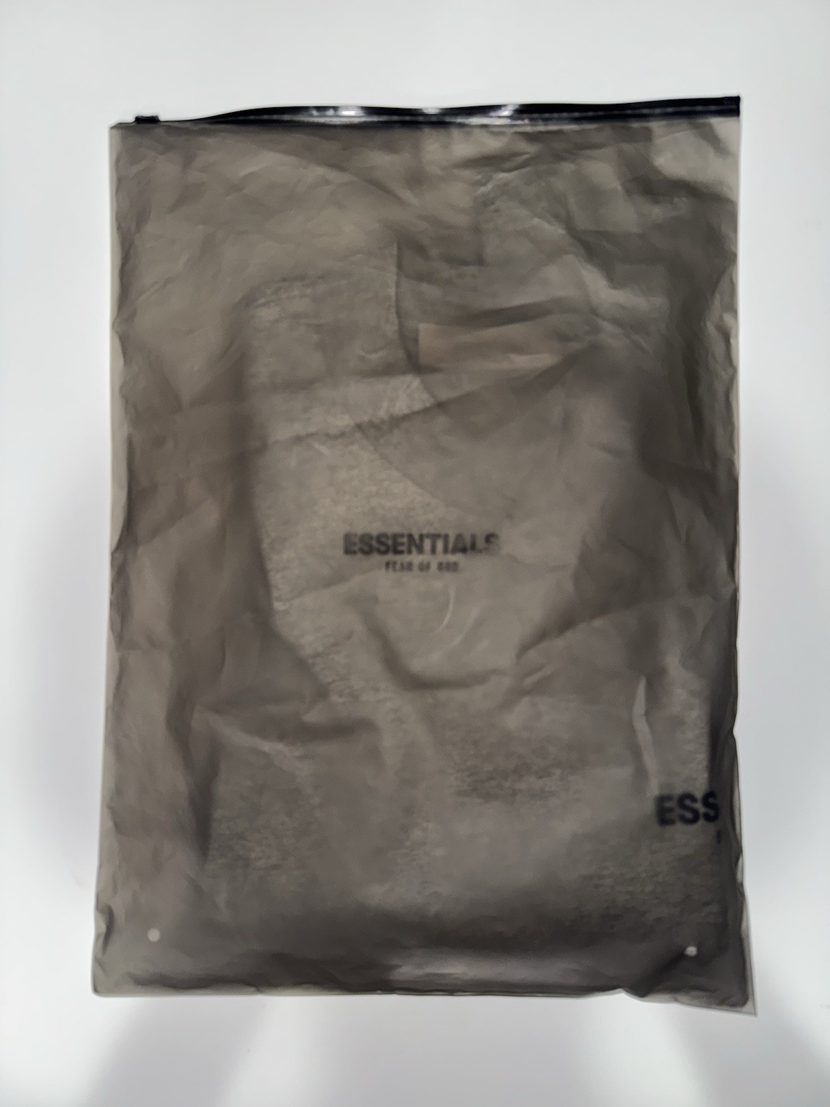 Fear of God ESSENTIALS Men’s Gray Short Sleeve Logo T-Shirt Size S With Bag